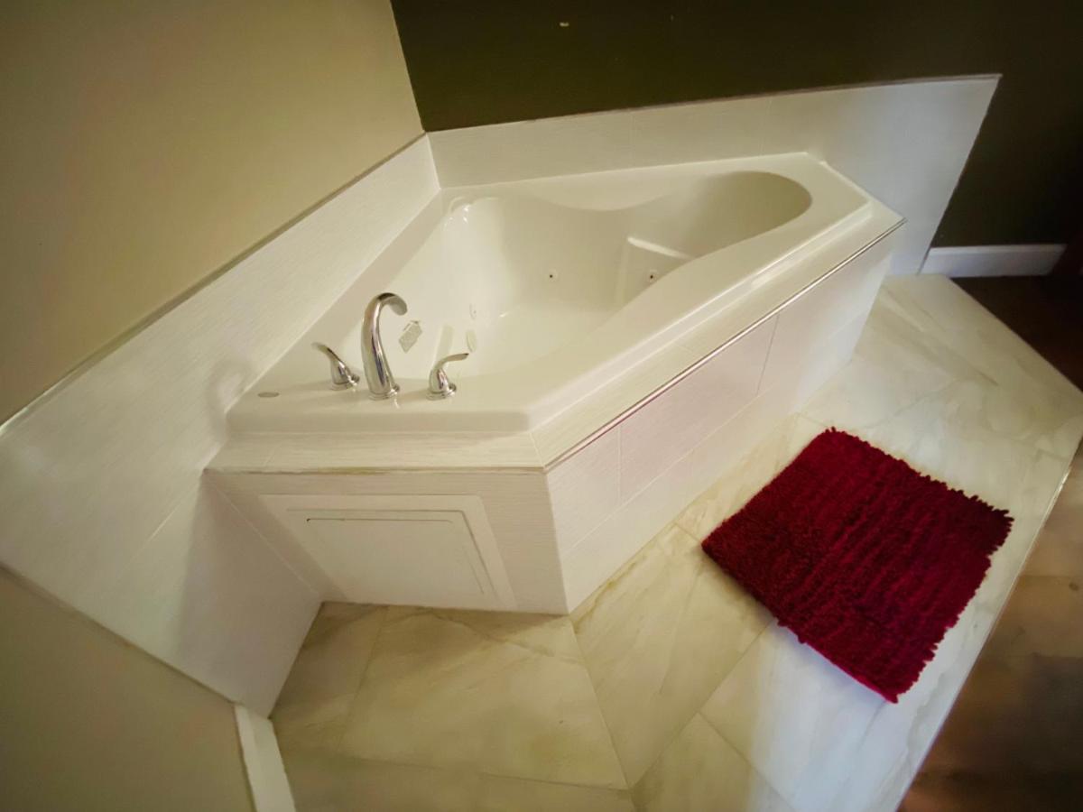 Rodeway Inn Swansea Экстерьер фото