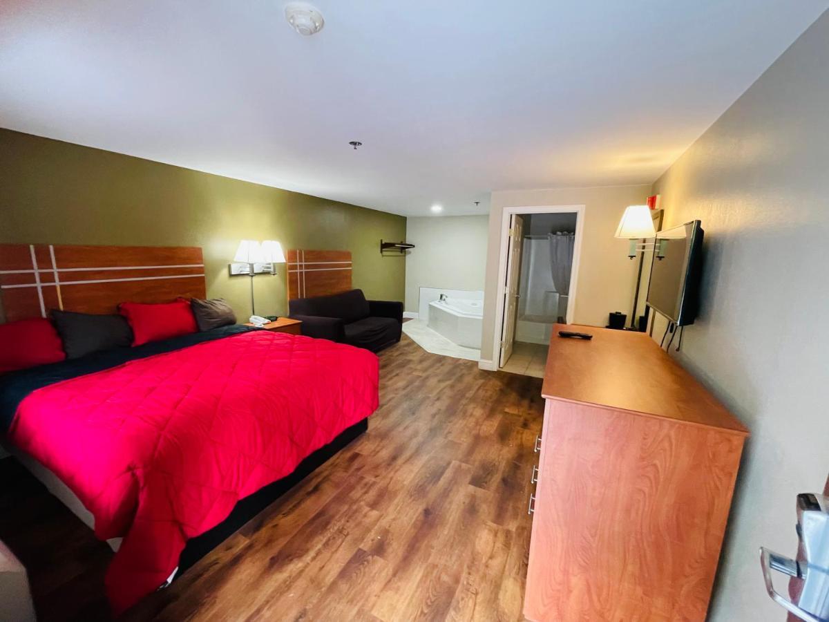 Rodeway Inn Swansea Экстерьер фото