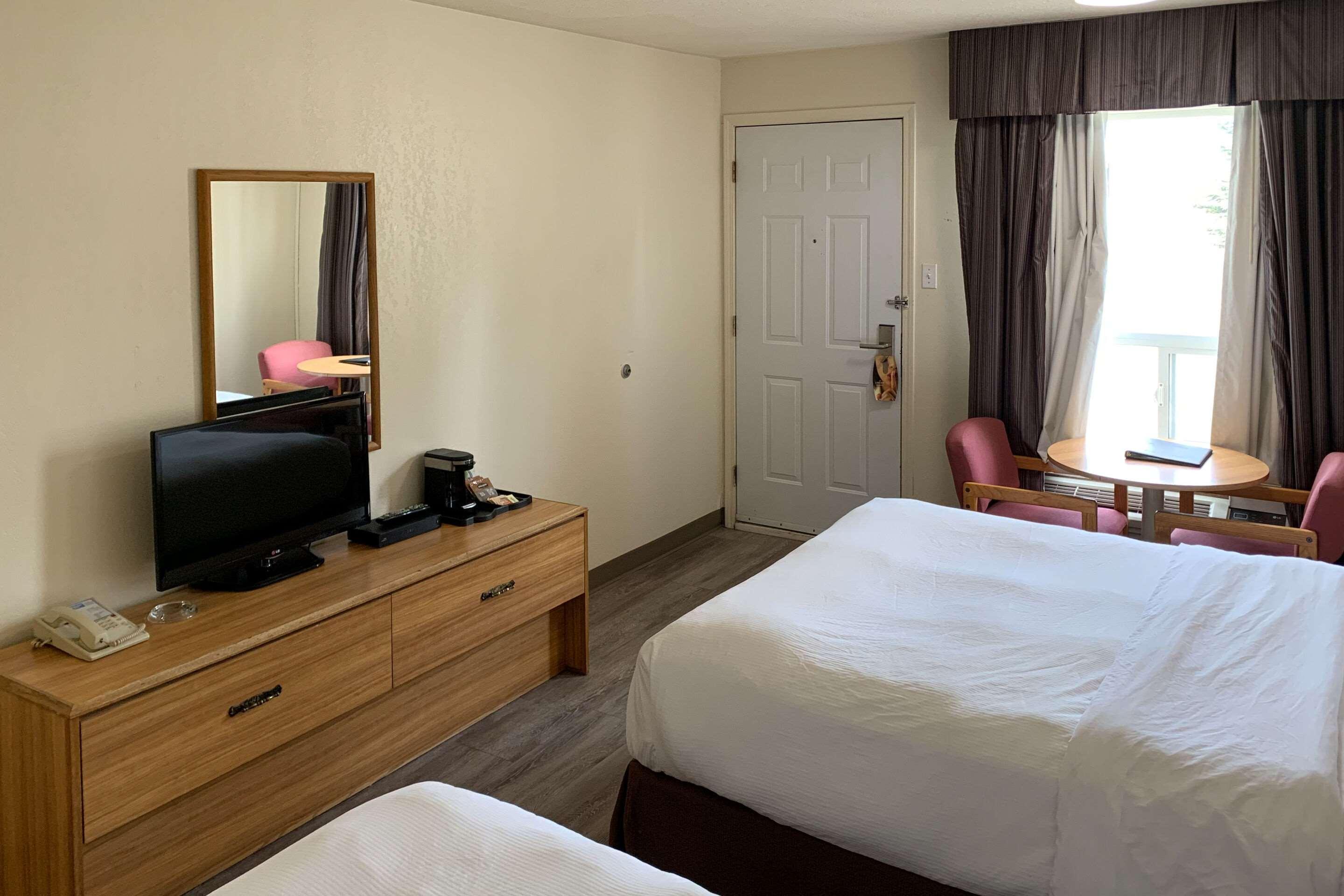 Rodeway Inn Swansea Экстерьер фото